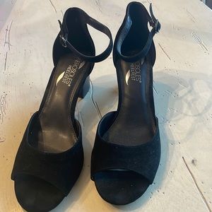 Aerosols Ooh La La ladies black suede shoes. Size 8 M